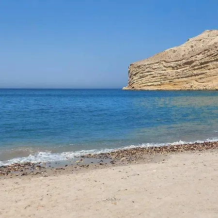 One Guest Place 2Bhk Apartments Near The Beach Muscat Exterior photo