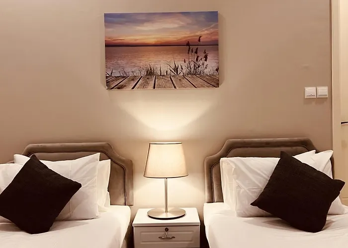 One Guest Place 2Bhk Apartments Near The Beach