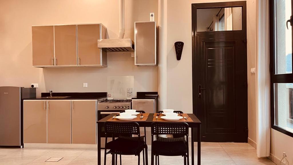 Apartment One Guest Place 2bhk Near The Muscat